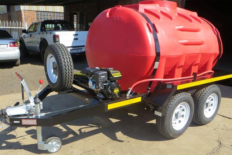 mmfab 2500 l water trailer 1